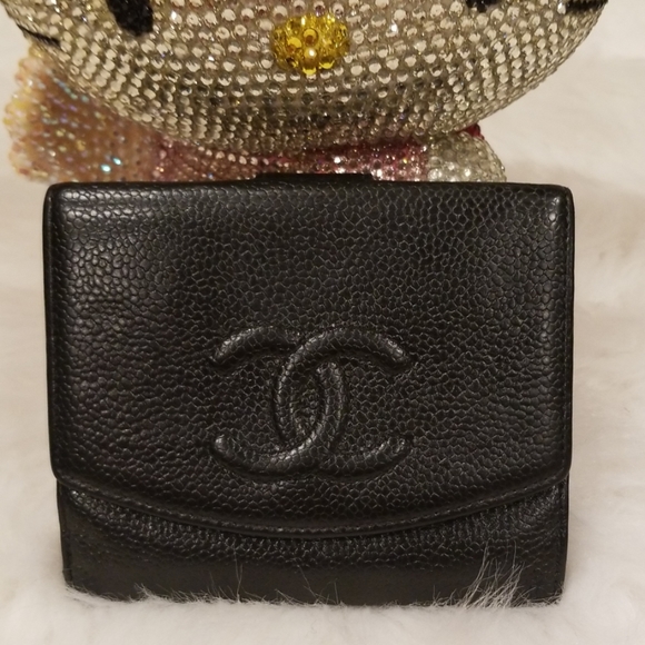 Chanel Black Caviar CC Wallet - Picture 2 of 8